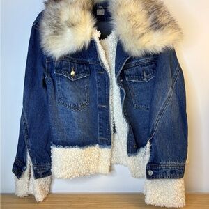 Venus Denim Jacket with Faux Fur Collar and Sherpa Trim Woman’s Medium